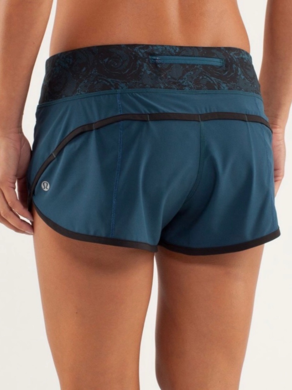 Lululemon Speed Short | Alberta Lake/Black/Rose Herringbone Printed | Size 6